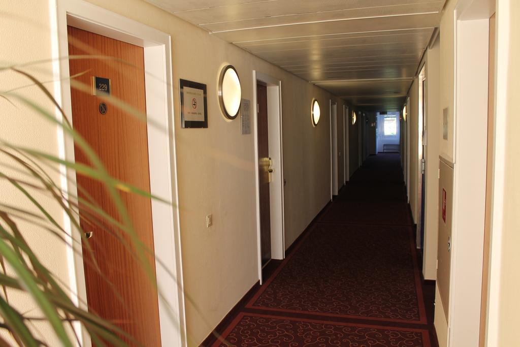 Wiking Hotel Henstedt-Ulzburg Exterior photo